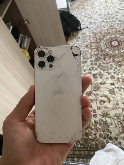 Iphone 12 pro 128гб в белом цвете