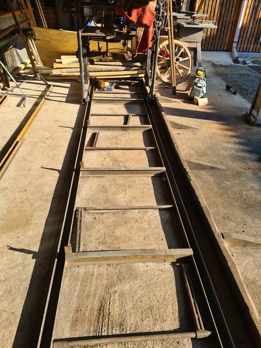 Vând banzic (gater)