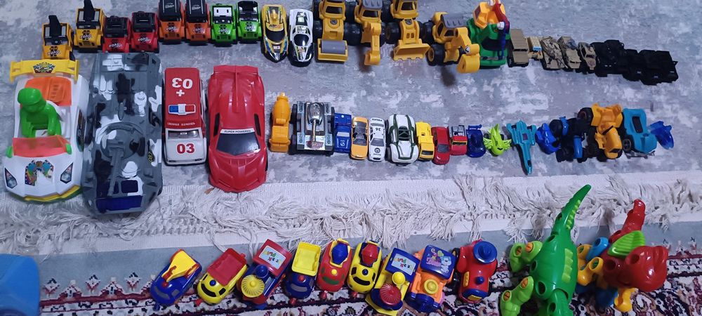 Пакет машинок для детей