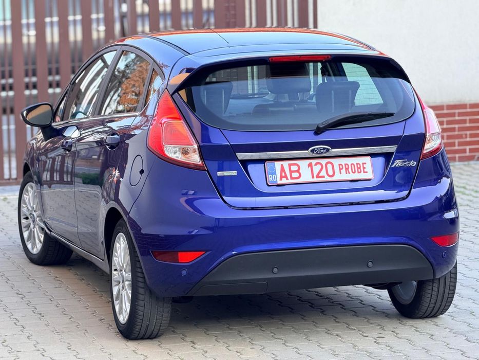 vand ford fiesta 2014 benzina