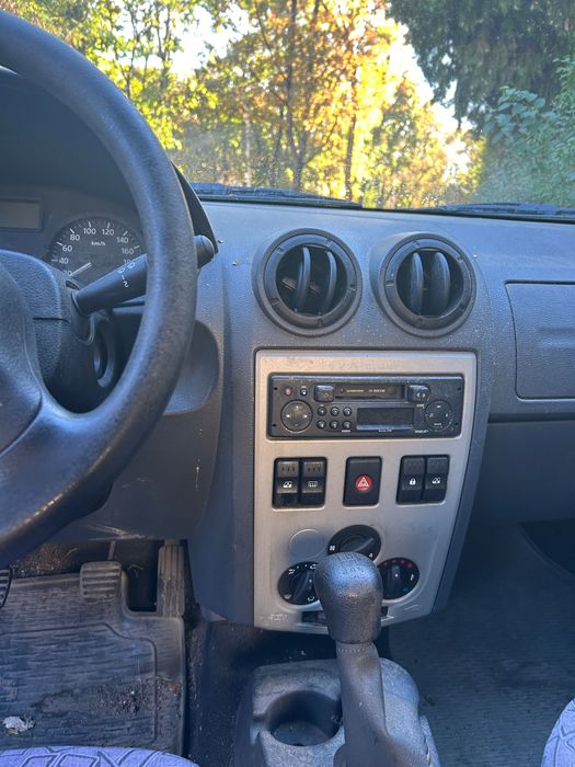 Vand Dacia Logan an 2006  99.000 Km
