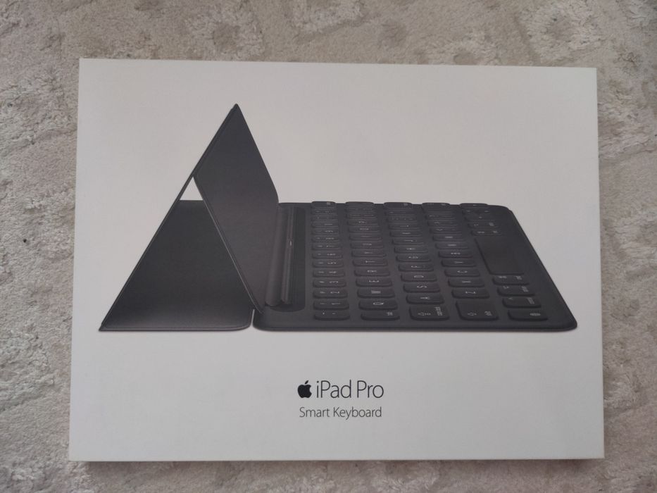 Чехол клавиатура для ipad pro 9,7