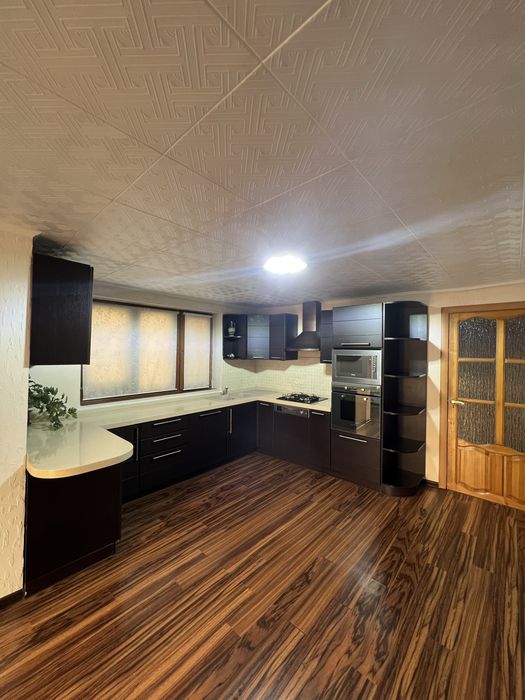 Дом коттедж посуточно