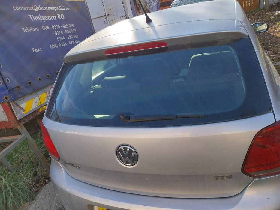 Hayon spate cu luneta vw polo 6r an 2011