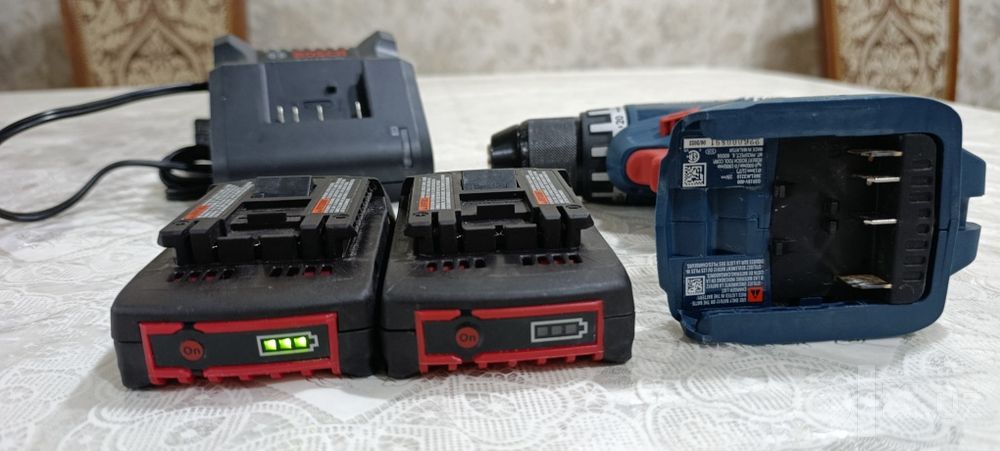 Bosch GSR 18V 400 ideal komplekt