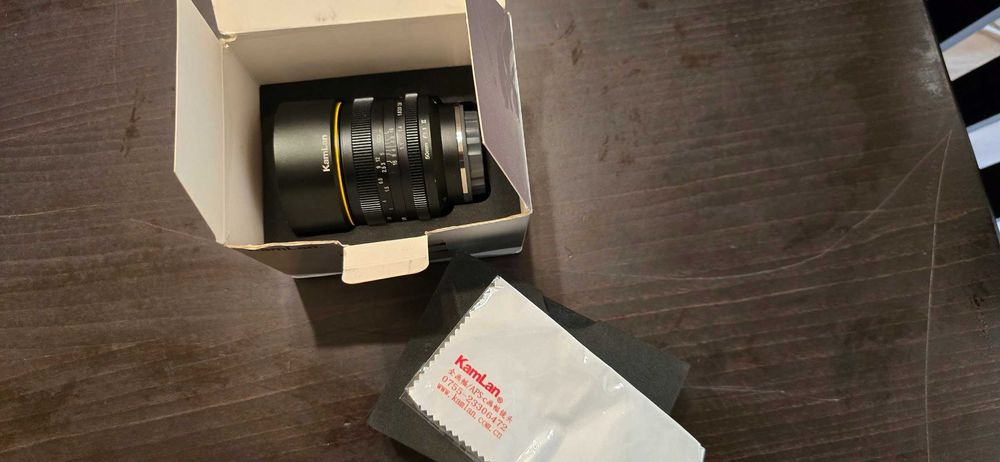 Обектив Kamlan 50mm f1.1 MK2 за Fudji