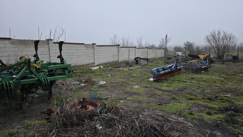 Бизнес имот-селскостопански двор. Офис,склад,работилница,навес