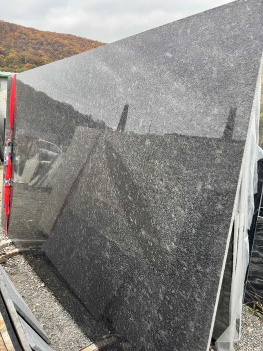 Granit elegant si lucios