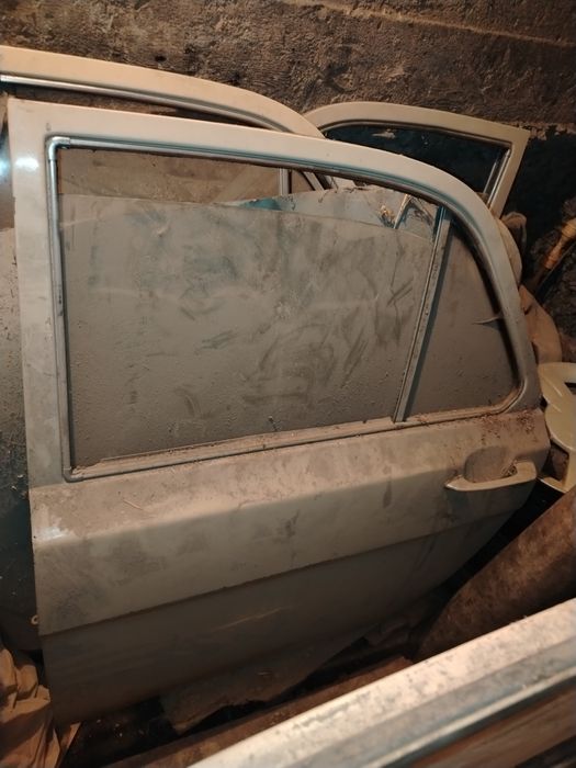 Volga gaz 2401 2ta orqa eshik