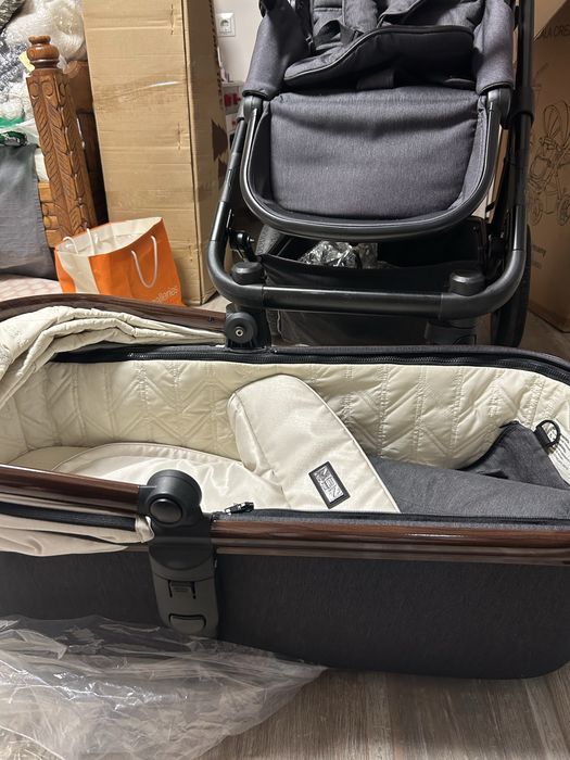 Бебешка количка MOON Nuova