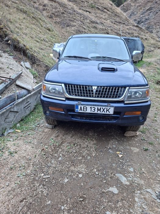 De vanzare Mitubisi pajero sport 4x4