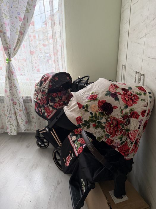Детска количка CYBEX PRIAM Rose Gold / Spring Blossom