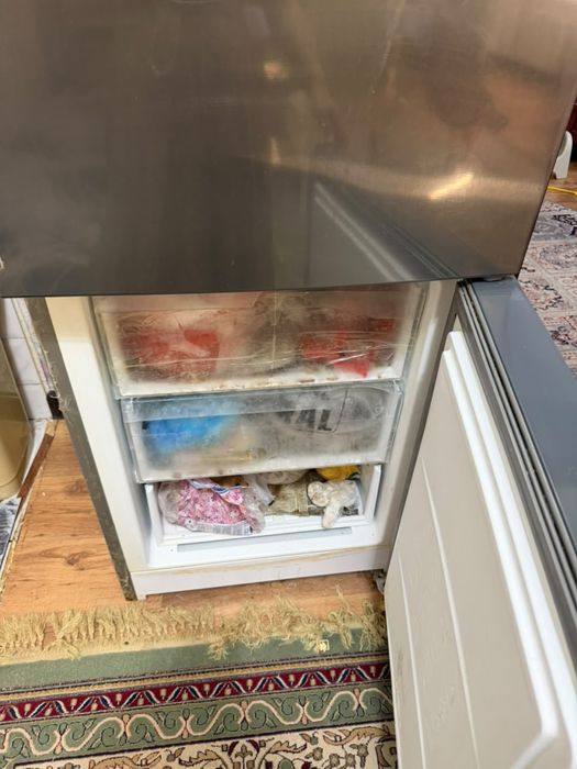 Холодильник Hotpoint-Ariston