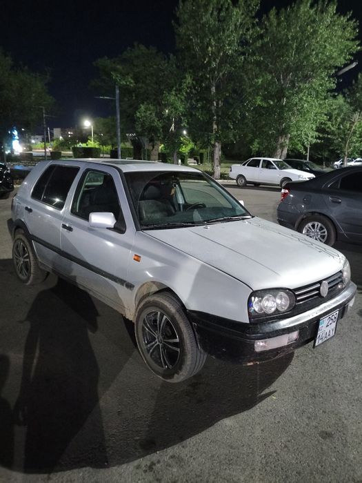 Volkswagen Golf-3 1.6