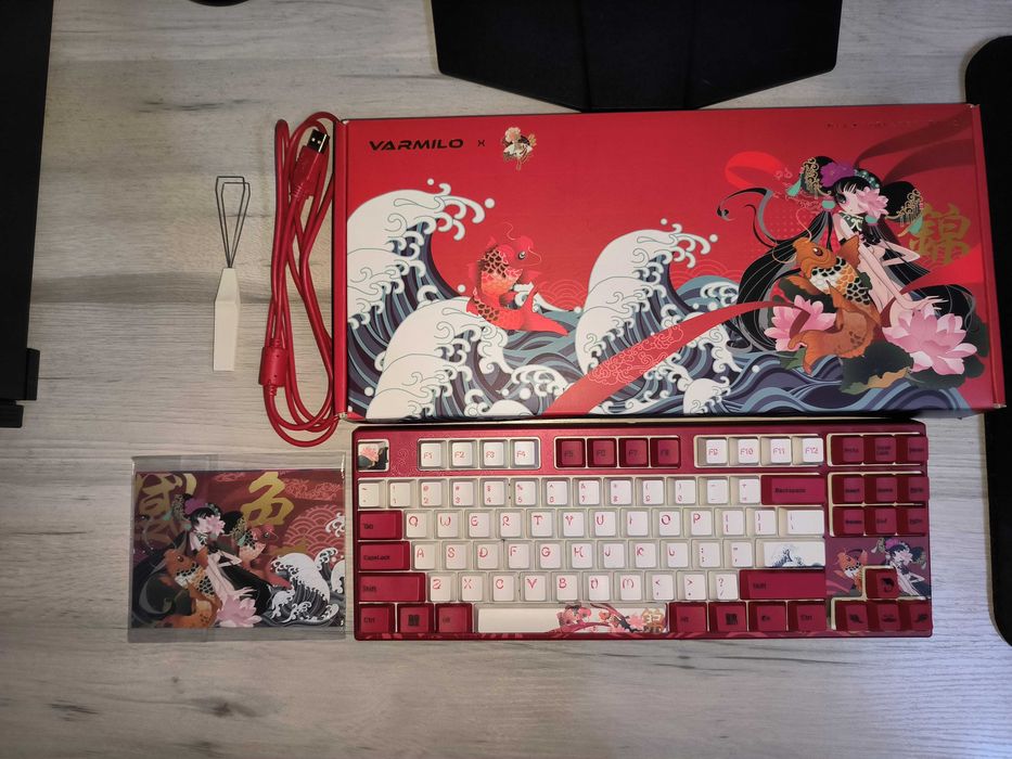 Механическая Клавиатура Varmilo VEM87 Koi EC V2 Ivy Switch