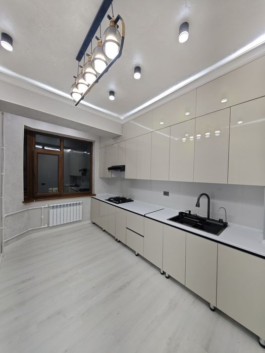 3 xona yangi bozor orqasi