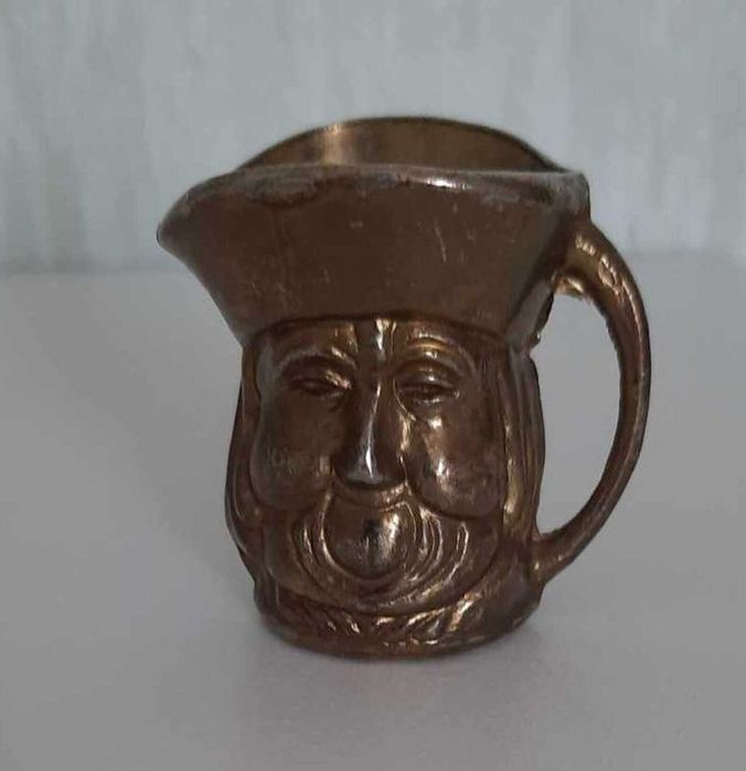 Колекционерски метални и каменни фигурки от различни държави