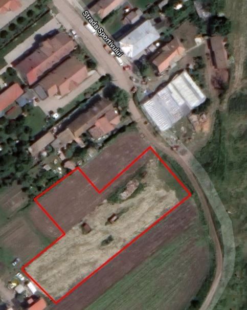 Cristesti, teren 2700 mp vanzare- nu se poate construi pe el