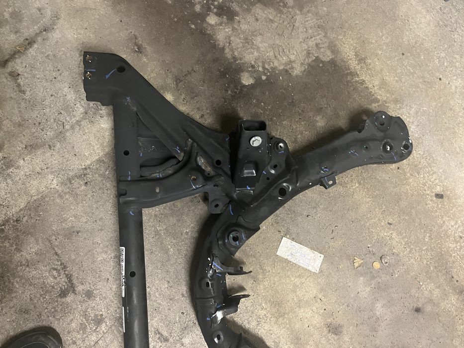 Тесла 3/Y преден мост