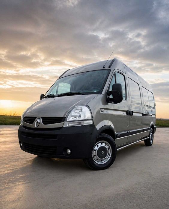Бус Под наем Renault Master – средна висока база, под наем Стара Загора 30 евро