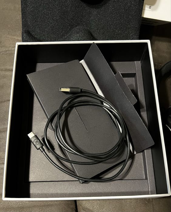 Bang and Olufsen Beoplay H4 2nd Gen Bluetooth Слушалки