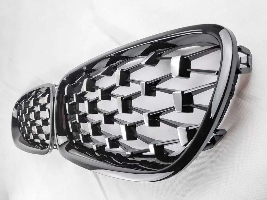 Grile Nari M Diamond BMW F10 F11 Negru Lucios cu Argintiu, Grila Dubla