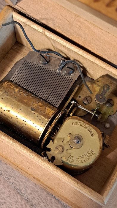 Cutii  Muzicale vechi functionale