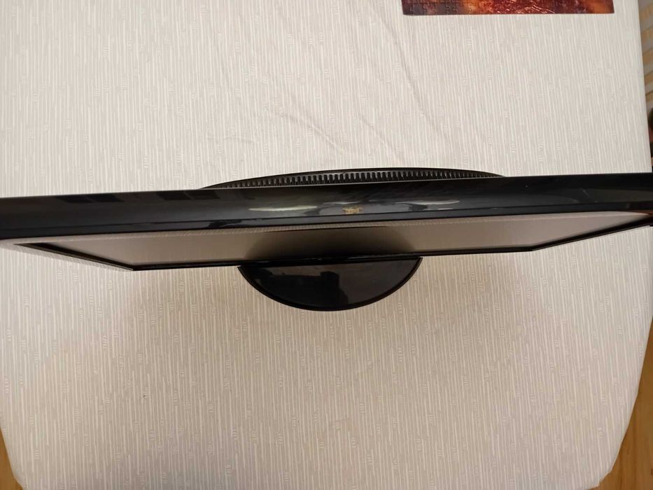 Монитор LG, размер на екрана между 23 и 24.9 инча