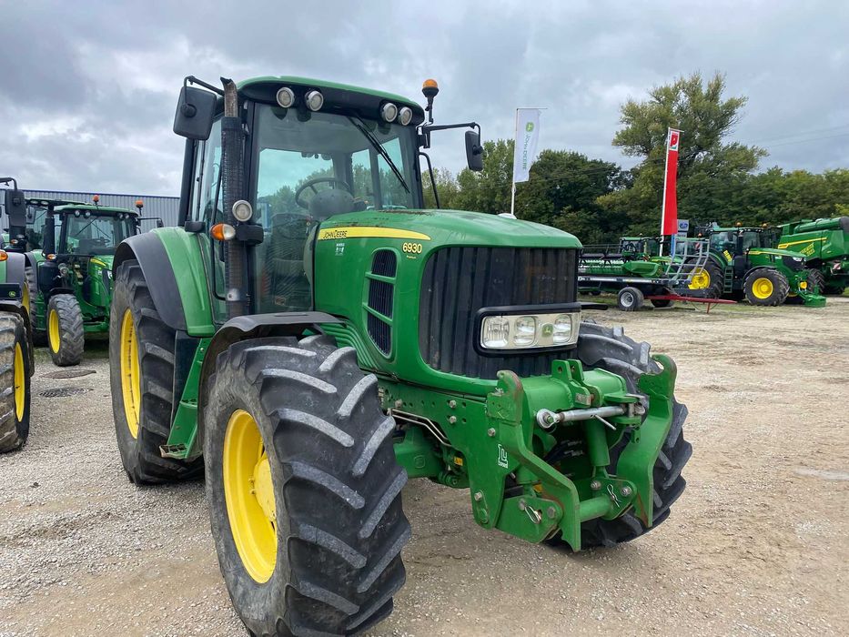 De vanzare tractor John Deere 6930 Premium