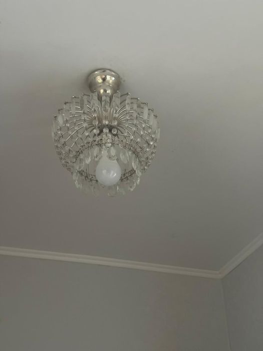 Продаются люстры