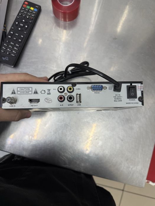 Продам тюнер почти новый.