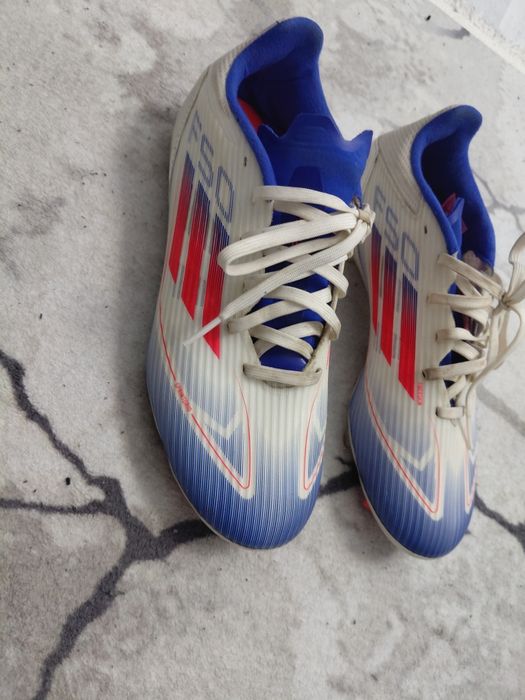 Ghete de fotball F50