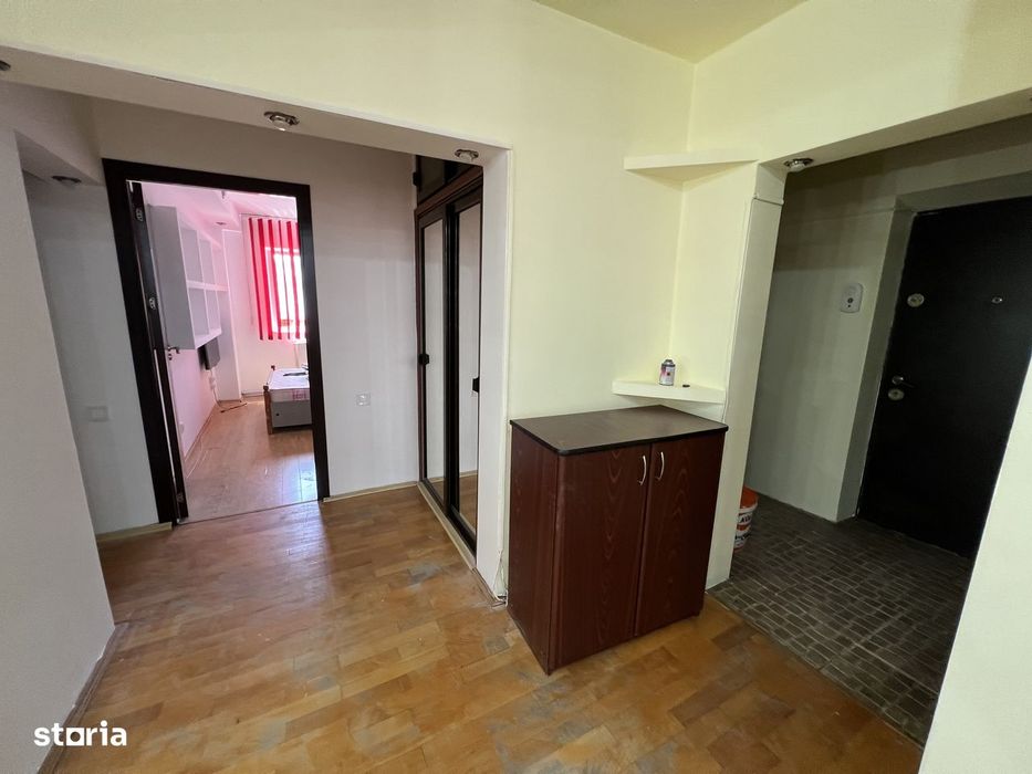 Apartament 3 camere Mioveni, Et3, mobilat, Centru