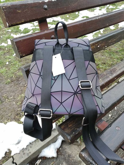 Разпродажба. Чисто нови дамски чанти / раници! Lacoste / CHANNEL