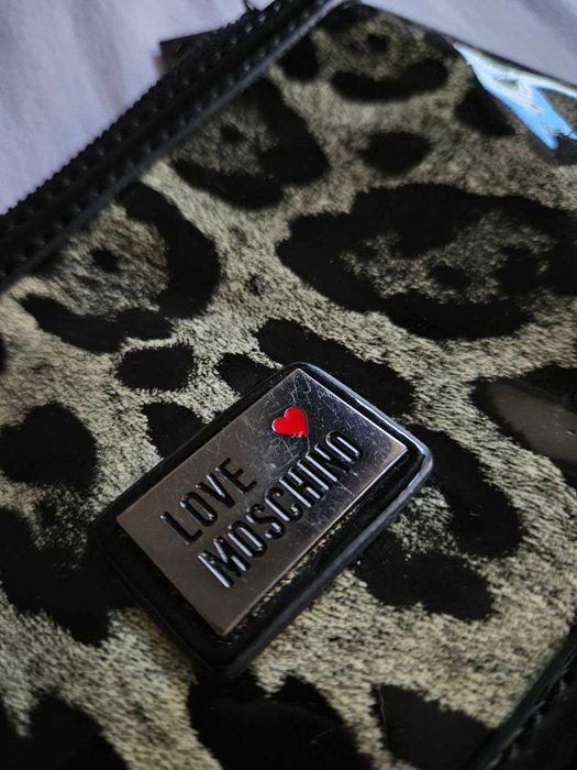 Чанта съединител moschino оригинал