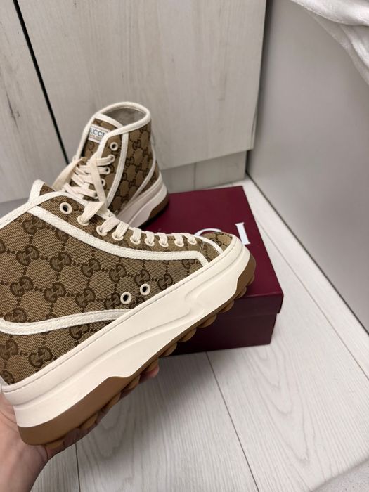 Gucci mid  de femei