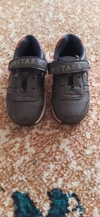 Детский обув сотилади