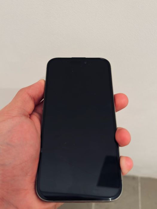 Продаю Apple 15 pro