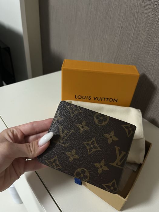 Louis Vuitton Marco Портфейл
