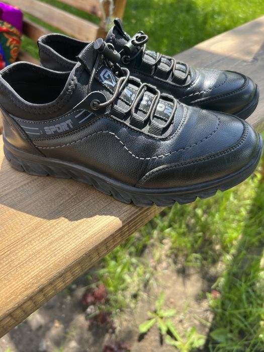 Продам туфли на мальчика!