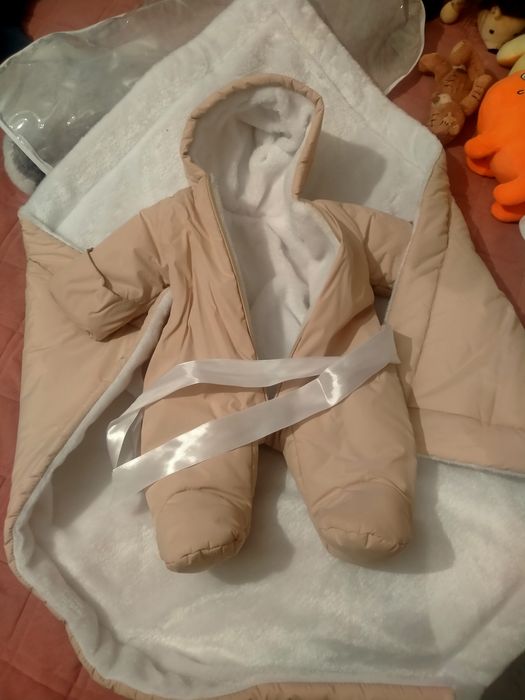 Комбинезон с конвертом  на выписку