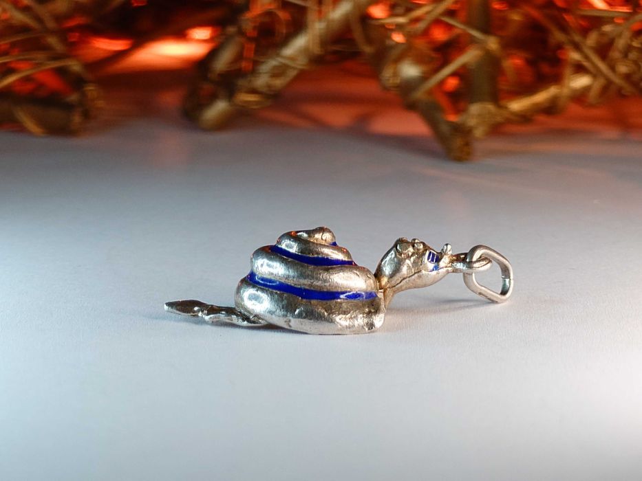 Pandantiv argint „Melc” cu email cobalt