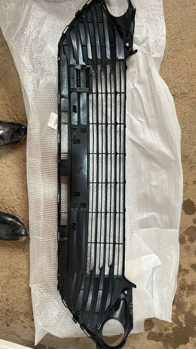 Решетка камри 55 НОВЫЙ