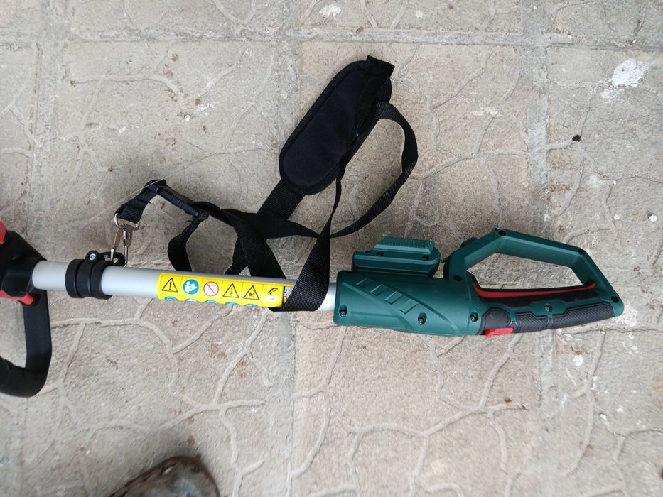 Акумулаторна резачка с удулжител Parkside