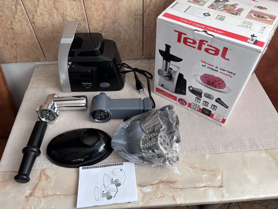 Masina de tocat Tefal HV1