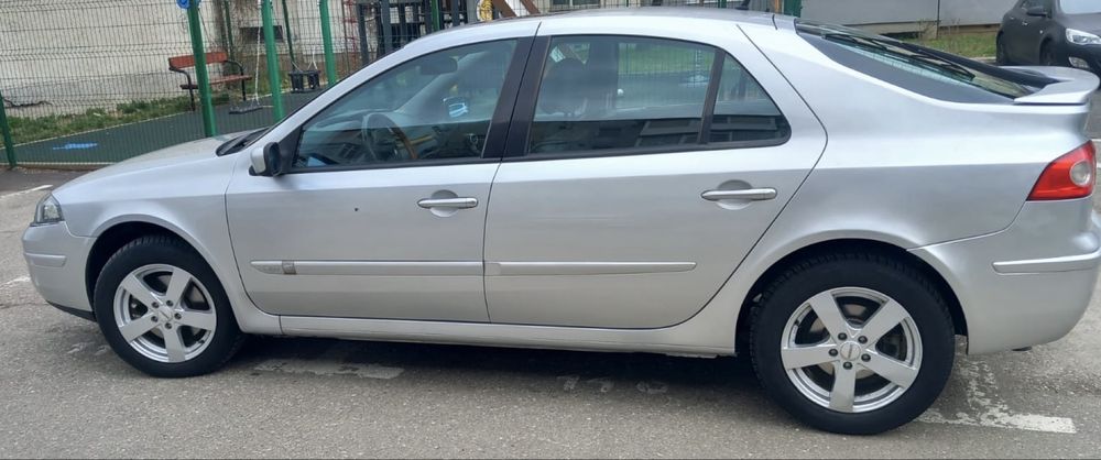 Renault Laguna Initiale Paris facelift