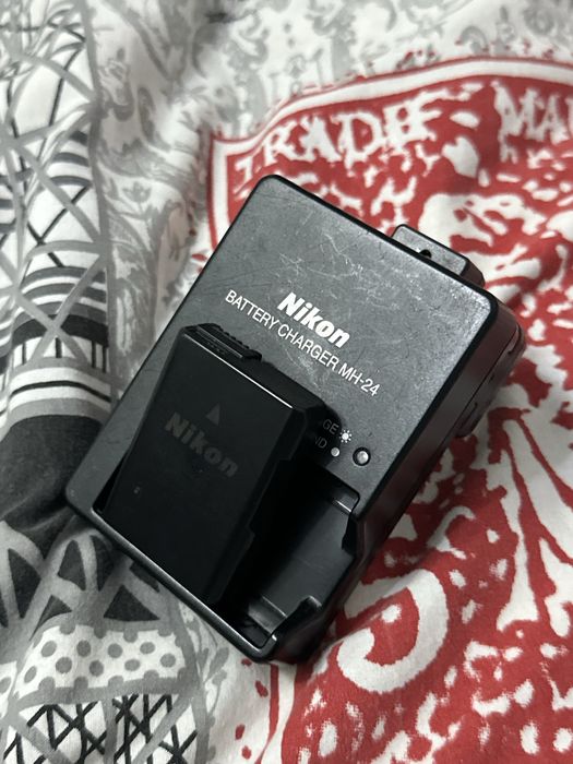 Фотоапарат NIKON