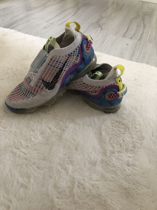 Adidas in stare foarte buna schimb cu smartwach pret 250