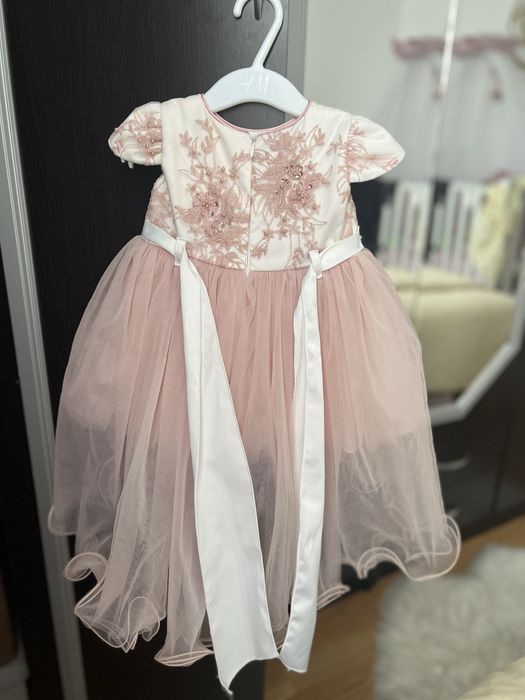 Rochita eleganta de botez