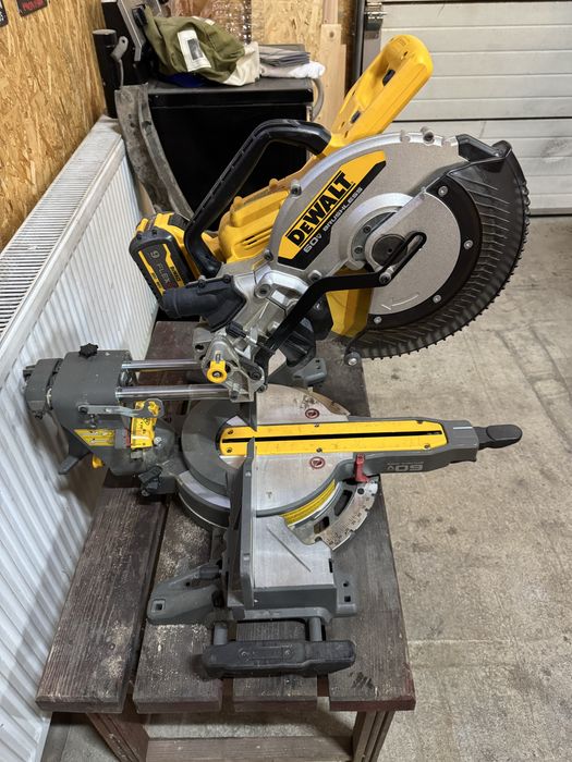 Circula Dewalt electrica Flexvolt 60v USA brushless